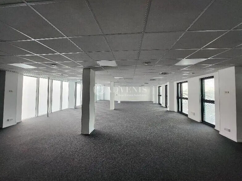 41 Rue De La Milletière, Tours à louer - Photo de l’immeuble – Image 3 sur 11