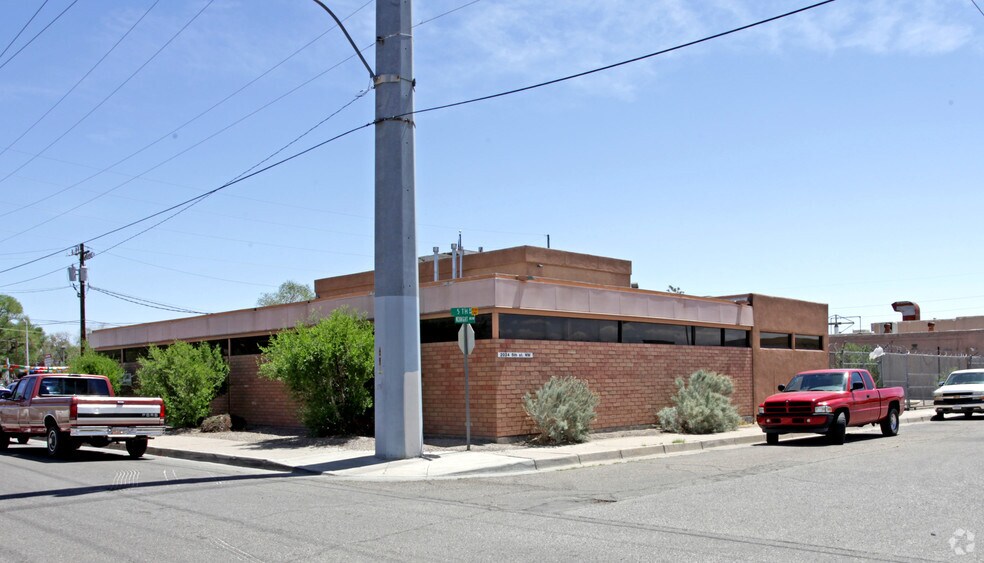 2024 5th St NW, Albuquerque, NM à vendre - Photo de l’immeuble – Image 2 sur 5
