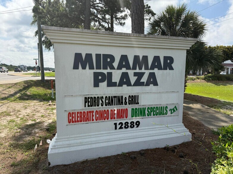 12889 Emerald Coast Pky W, Miramar Beach, FL à vendre - Photo de l’immeuble – Image 3 sur 3