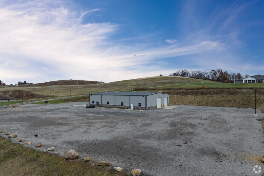 100 Parkview Drive Ext, Kittanning, PA à louer - Photo de l’immeuble – Image 3 sur 4