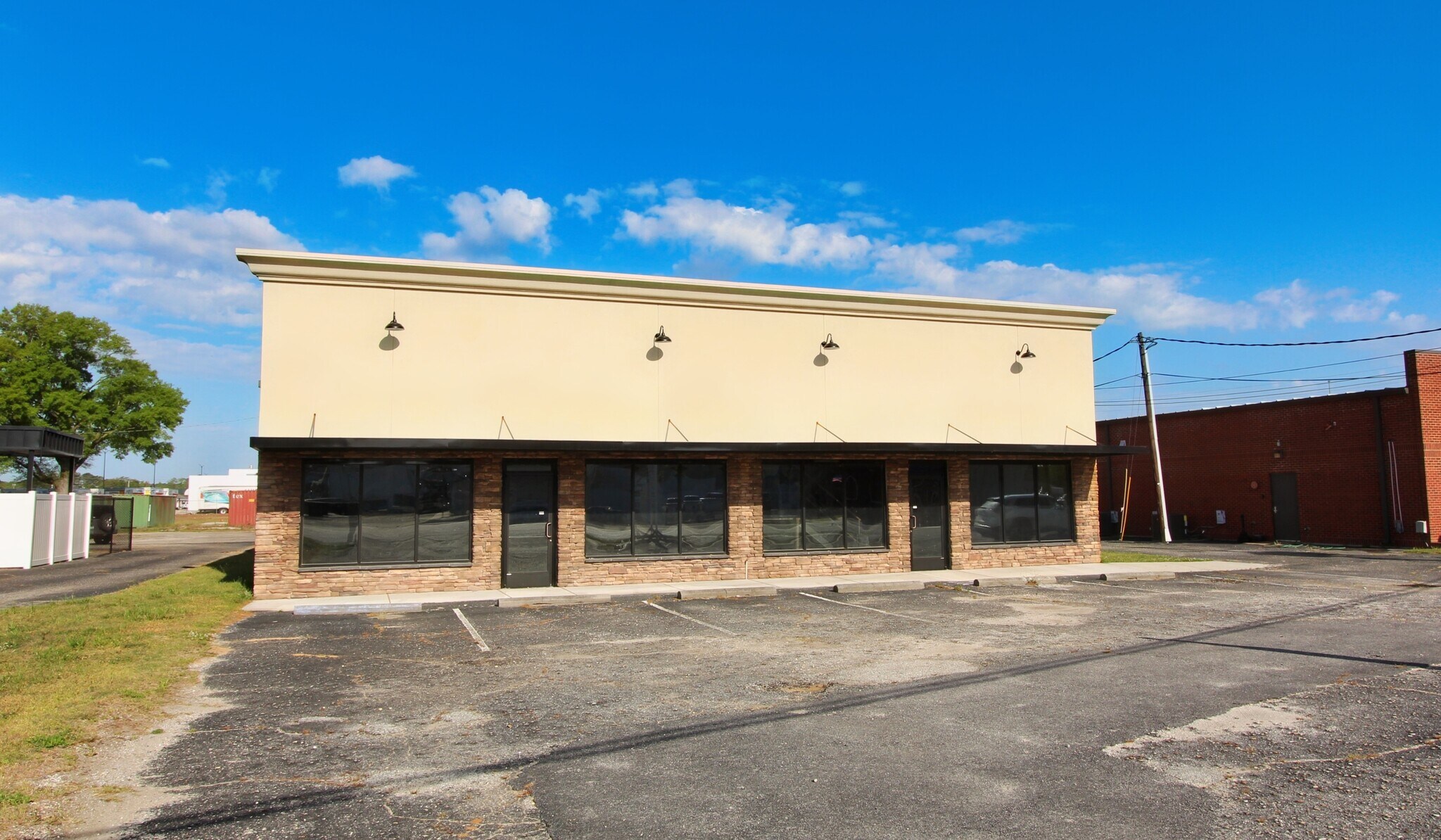 179-181 S Cashua Dr, Florence, SC à louer Photo principale– Image 1 sur 5
