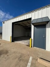5051 David Strickland Rd, Fort Worth, TX à louer Photo de l’immeuble– Image 1 sur 4