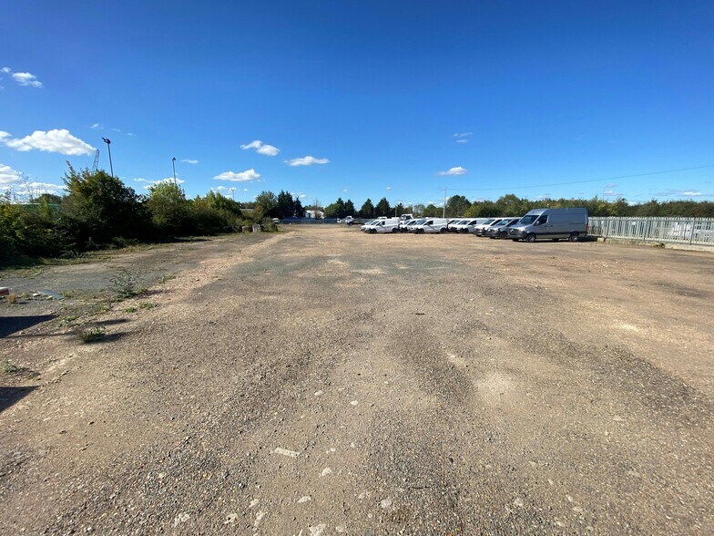 Plots 5-6 Broadway Business Park, Yaxley à louer - Photo de l’immeuble – Image 3 sur 8