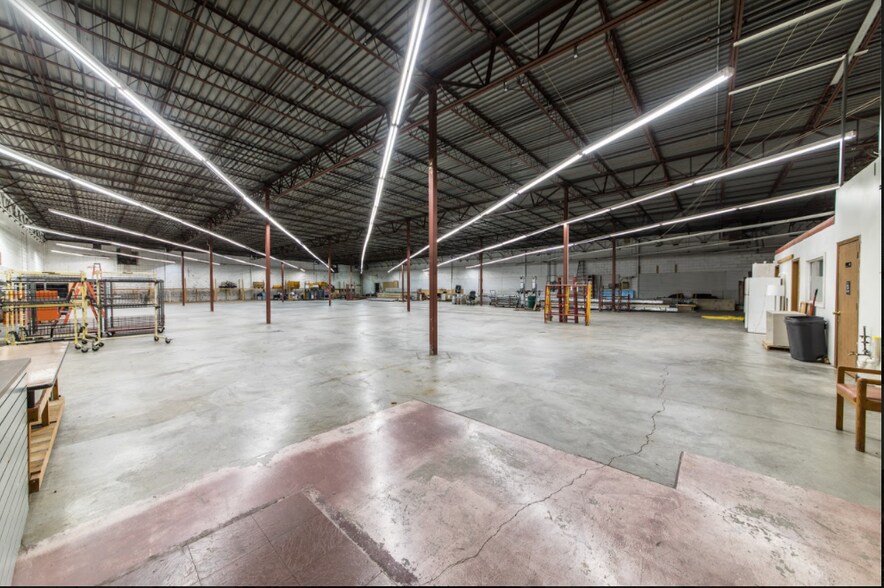 2730 Delmar Blvd, Saint Louis, MO à louer - Photo de l’immeuble – Image 3 sur 24