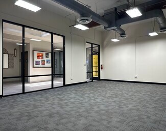 Plus de détails pour 120 N Maclay Ave, San Fernando, CA - Bureau, Local commercial à louer