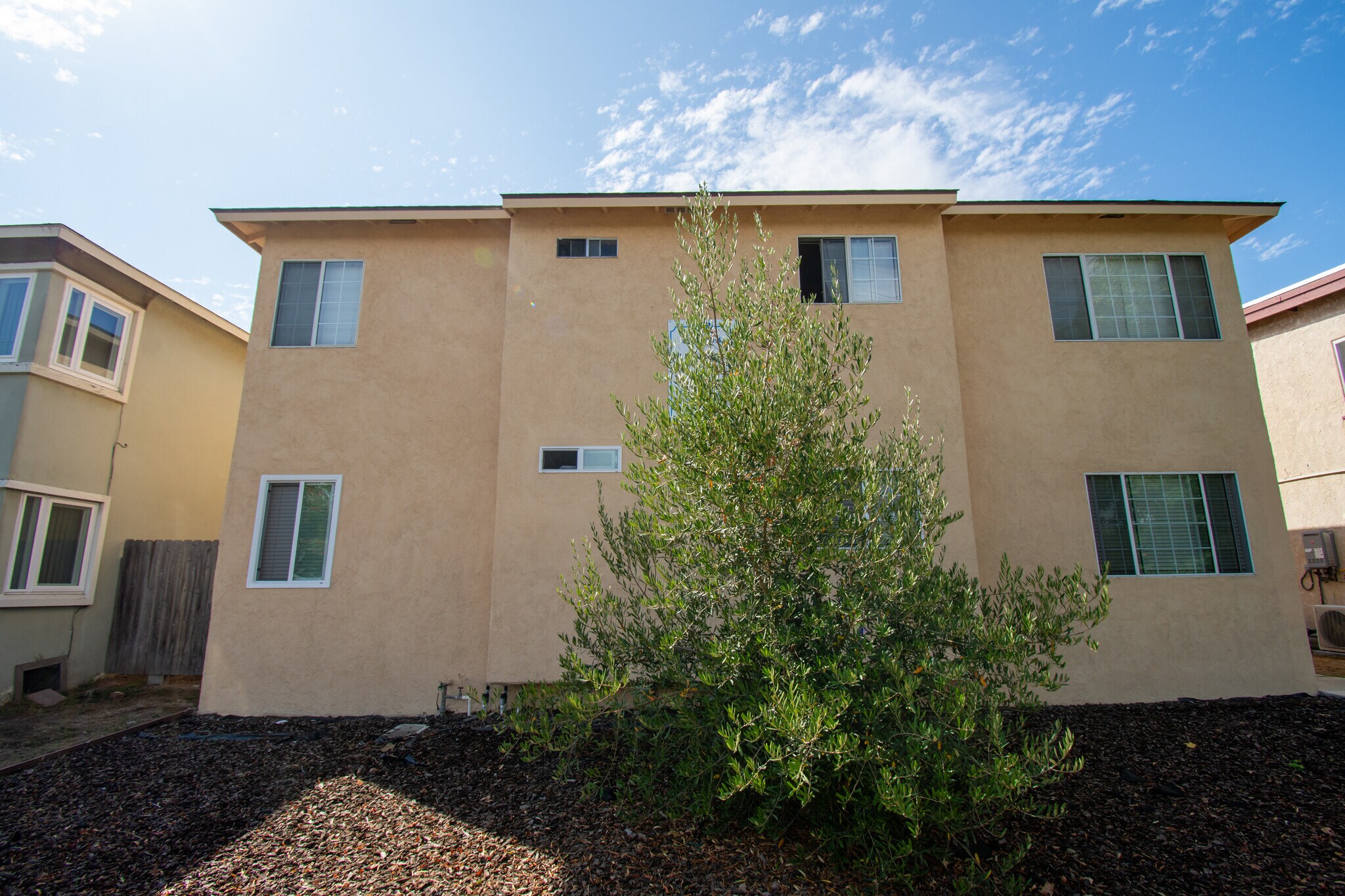 906 E Imperial Ave, El Segundo, CA à vendre Photo de l’immeuble– Image 1 sur 33