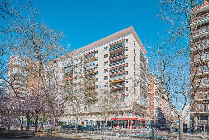 Paseo De La Castellana, 178-180, Madrid, Madrid à louer - Photo de l’immeuble – Image 2 sur 6