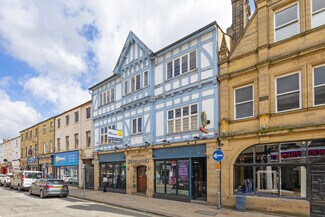 Plus de détails pour 28 Cross Church St, Huddersfield - Local commercial à louer