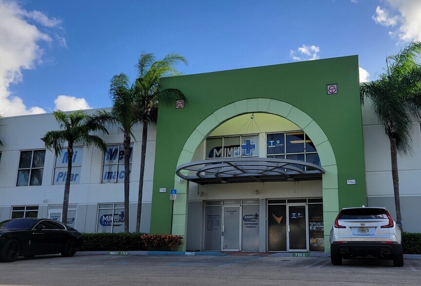 7701-7884 NW 46th St, Doral, FL à louer - Photo de l’immeuble – Image 3 sur 37