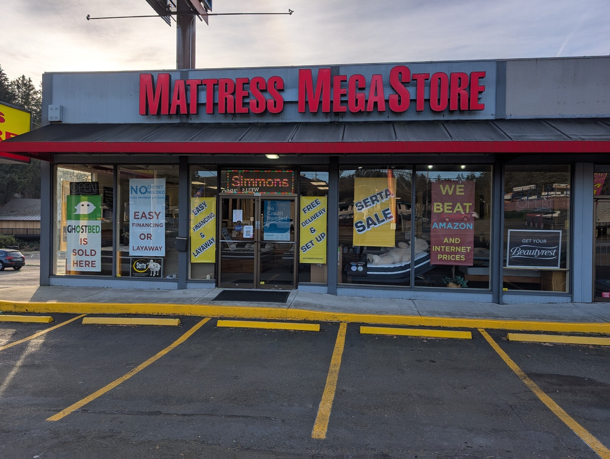 6800 SW Beaverton Hillsdale Hwy, Portland, OR à louer Photo de l’immeuble– Image 1 sur 7
