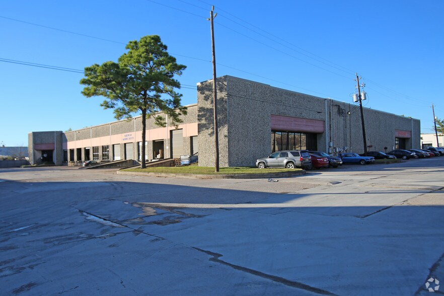 9366 Wallisville Rd, Houston, TX à louer - Photo de l’immeuble – Image 2 sur 14
