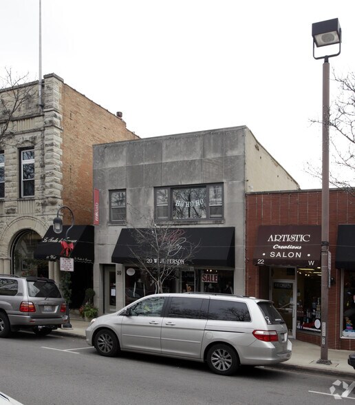 20 W Jefferson Ave, Naperville, IL à louer - Photo de l’immeuble – Image 1 sur 3