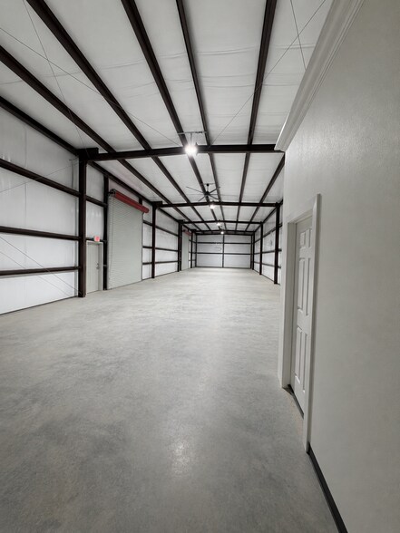 31815 FM 2978 Rd, Magnolia, TX à louer - Photo de l’immeuble – Image 3 sur 13