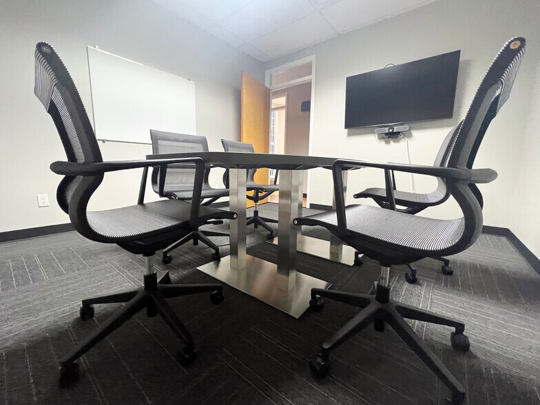 9640 Commerce Dr, Carmel, IN à louer - Photo intérieure – Image 3 sur 9