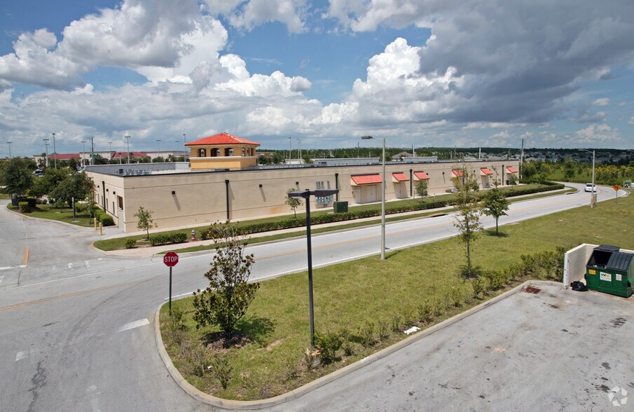 2105 Hartwood Marsh Rd, Clermont, FL à louer - Photo de l’immeuble – Image 2 sur 18