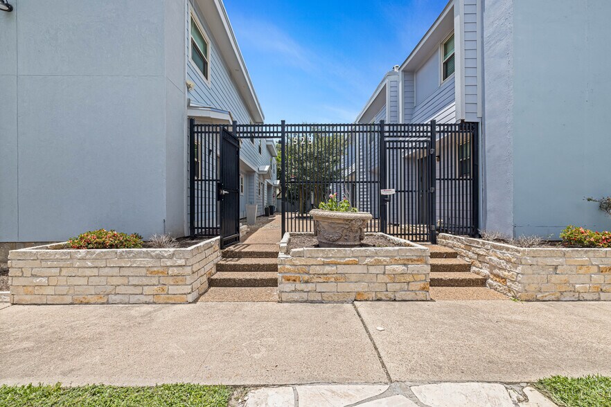 525 11th St, Galveston, TX à vendre - Photo de l’immeuble – Image 3 sur 22