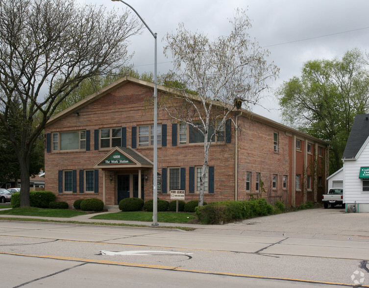 6808 University Ave, Middleton, WI à louer - Photo principale – Image 1 sur 10