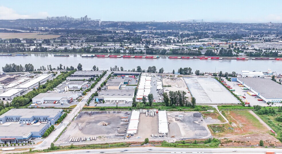 8050 92nd St, Delta, BC à louer - Photo de l’immeuble – Image 2 sur 5