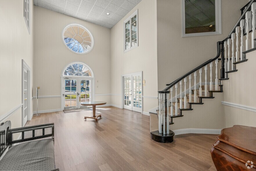 1615 W Abram St, Arlington, TX à louer - Photo intérieure – Image 3 sur 13