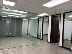 31365 Oak Crest Dr, Westlake Village, CA à louer Photo intérieure– Image 2 sur 2