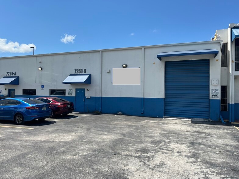 7250 NW 41st St, Miami, FL à louer - Photo de l’immeuble – Image 2 sur 5
