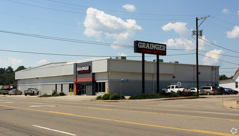 900 Division St, Parkersburg, WV à louer - Photo de l’immeuble – Image 2 sur 8