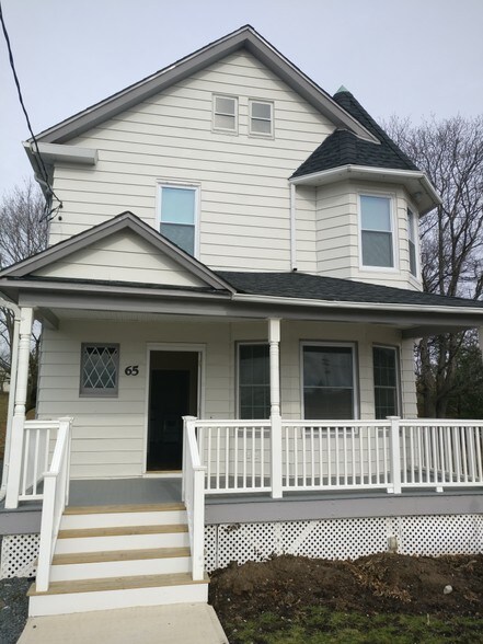 65 Station Rd, Cranbury, NJ à vendre - Photo principale – Image 1 sur 11