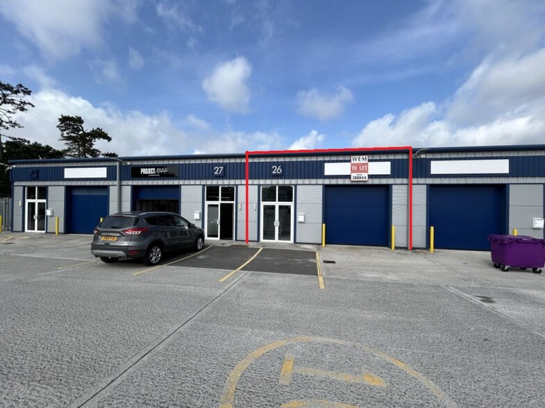 21-28 Lister Clos, Plymouth à louer - Photo de l’immeuble – Image 1 sur 2