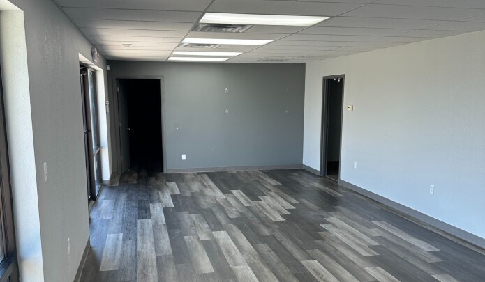 4710 S Emporia Cir, Wichita, KS à louer - Photo intérieure – Image 2 sur 7