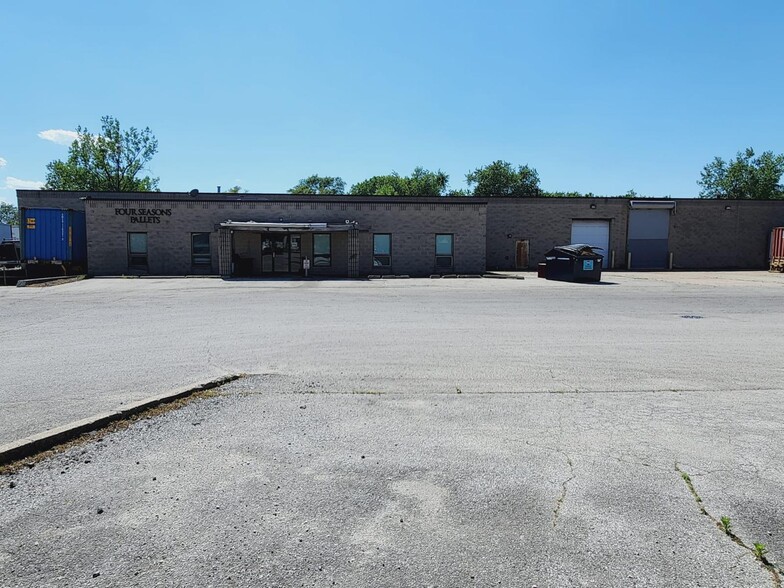 16132-16140 Clinton St, Harvey, IL à louer - Photo de l’immeuble – Image 1 sur 30