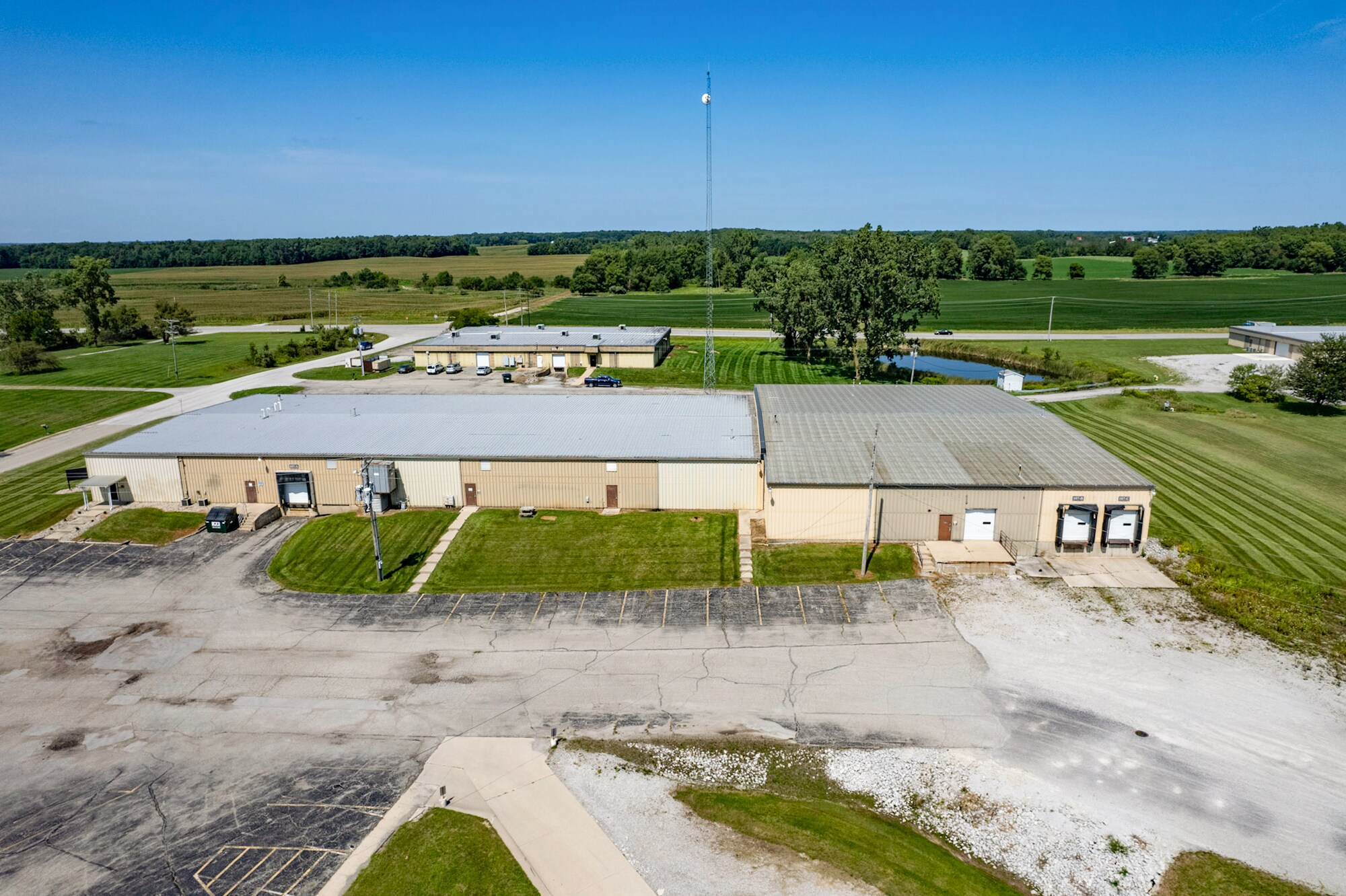 6886 N CR 400 E, Kendallville, IN à louer Photo principale– Image 1 sur 6
