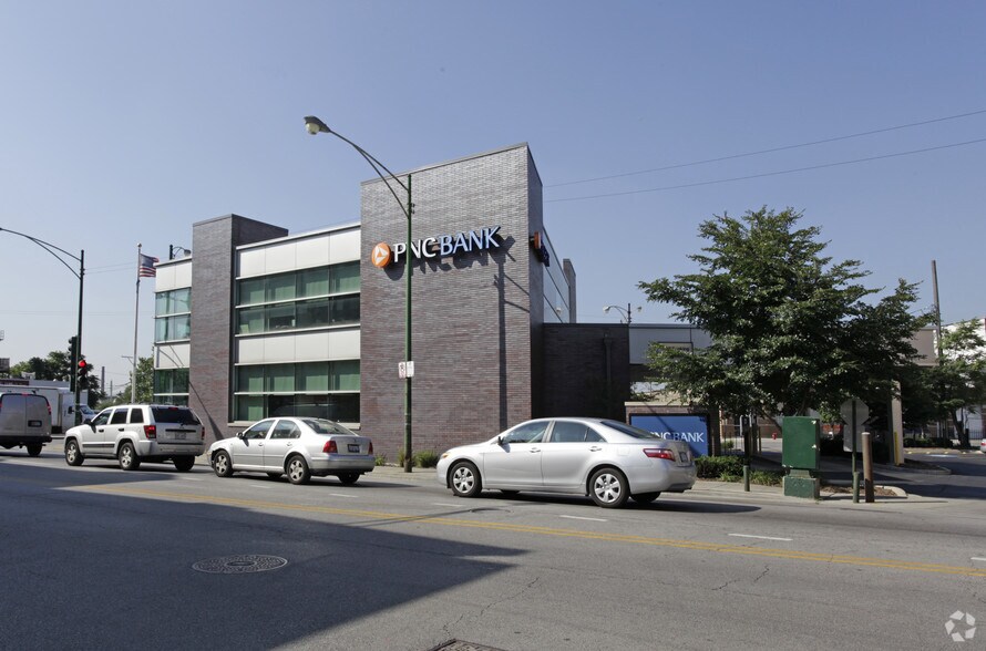 1640 W Fullerton Ave, Chicago, IL à vendre - Photo de l’immeuble – Image 2 sur 32