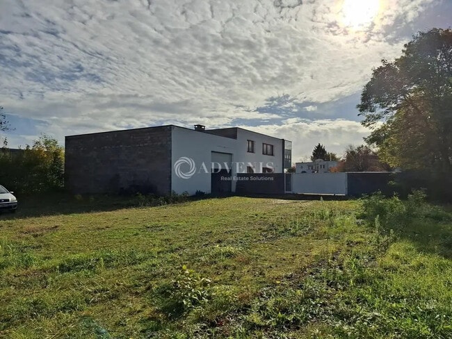 Plus de détails pour Local d’activités à vendre