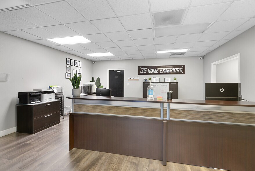 5600 Zip Dr, Fort Myers, FL à vendre - Photo intérieure – Image 3 sur 33