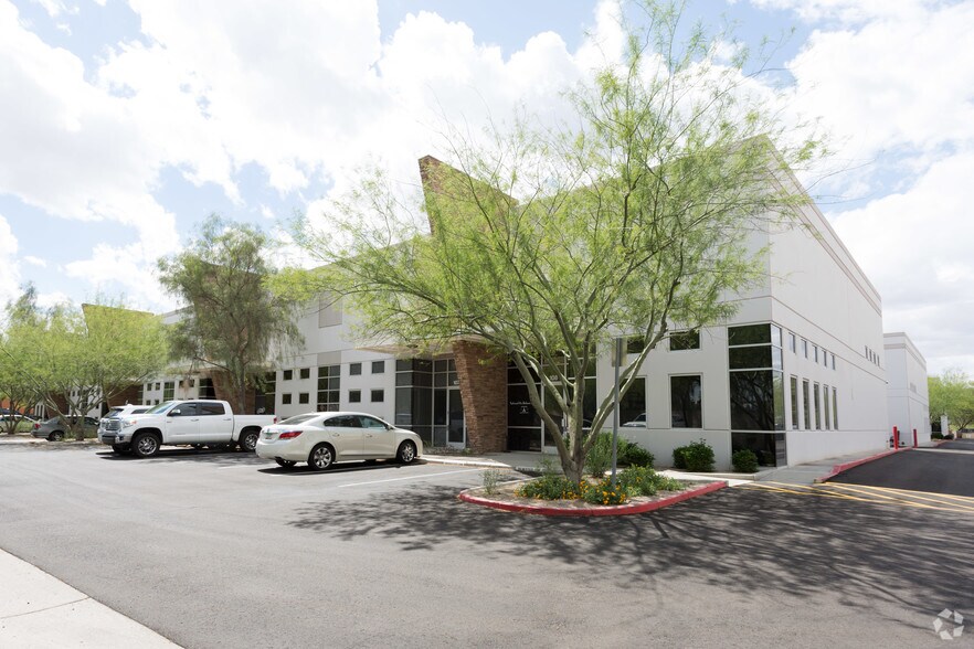 2222 W Parkside Ln, Phoenix, AZ à vendre - Photo de l’immeuble – Image 2 sur 10
