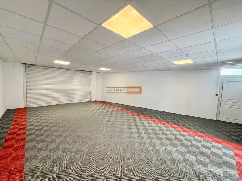 Local d'activités dans Puget-sur-Argens à vendre - Photo intérieure – Image 1 sur 7
