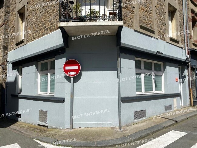 Plus de détails pour Bureau à vendre