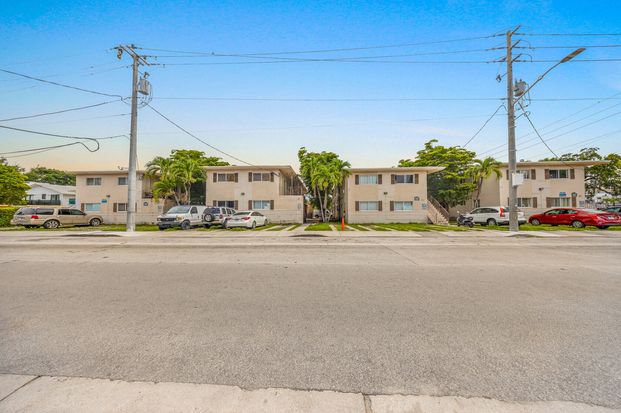 40-UNIT MULTIFAMILY PORTFOLIO portefeuille de 4 biens à vendre sur LoopNet.fr Photo de l’immeuble– Image 1 sur 23