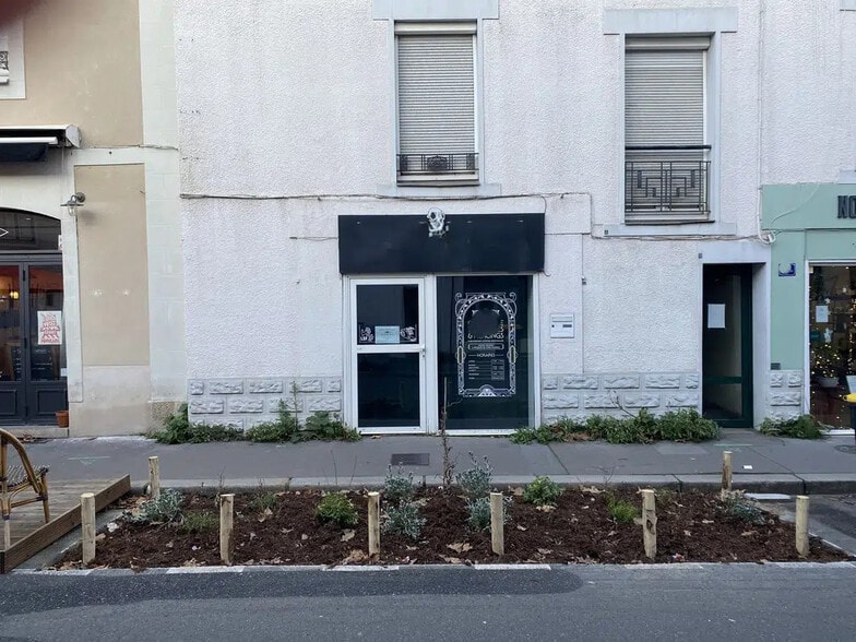 Local commercial dans Nantes à louer - Photo de l’immeuble – Image 2 sur 5