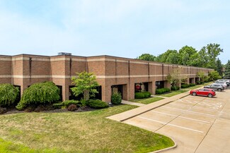 Plus de détails pour 3743 – 3755 Boettler Oaks Dr., Uniontown, OH - Local d'activités, Industriel/Logistique à louer