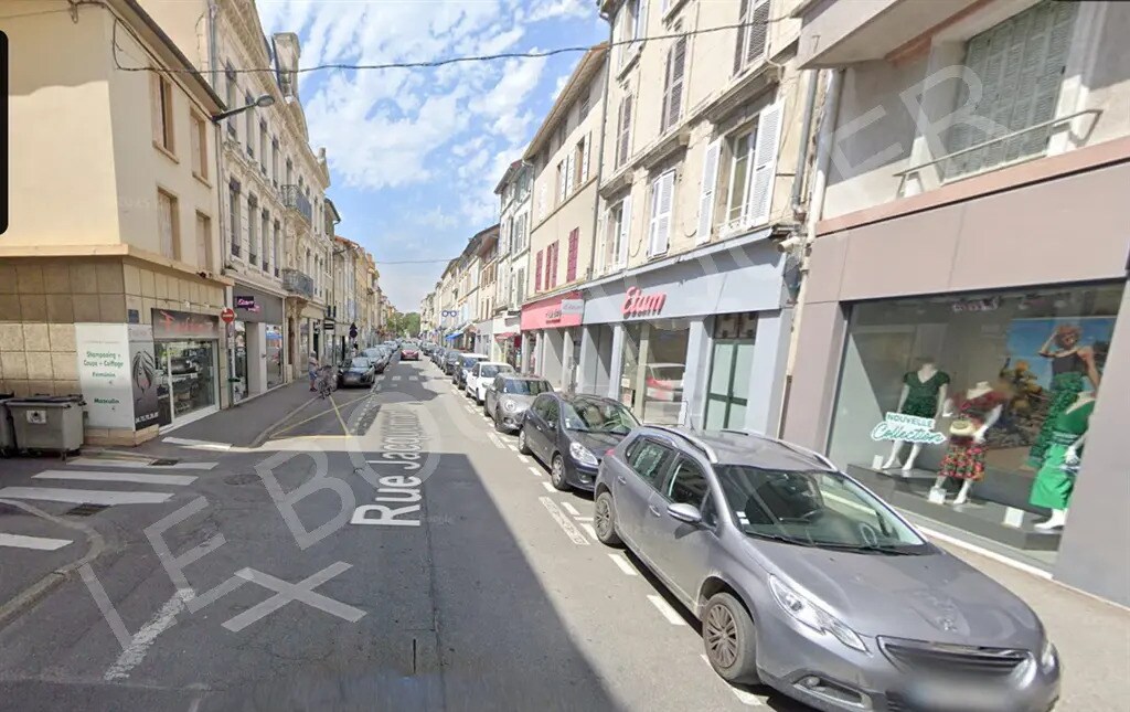Local commercial dans Romans-sur-Isère à vendre Photo de l’immeuble– Image 1 sur 3