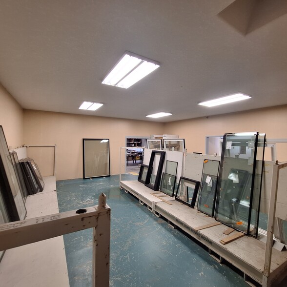1824 Alberni hwy, Coombs, BC à louer - Photo de l’immeuble – Image 3 sur 17