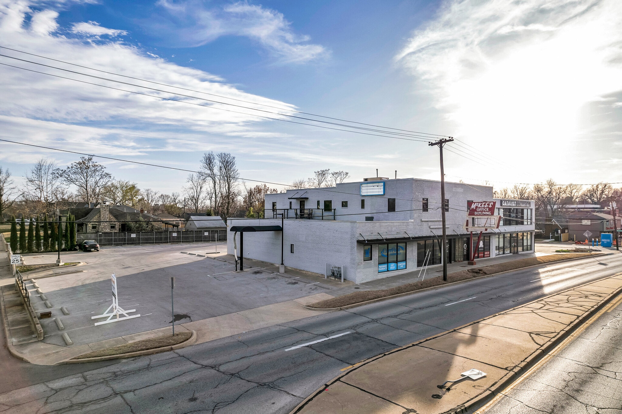 2516 E 15th St, Tulsa, OK à louer Photo de l’immeuble– Image 1 sur 27