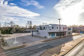 2516 E 15th St, Tulsa, OK à louer Photo de l’immeuble– Image 1 sur 27