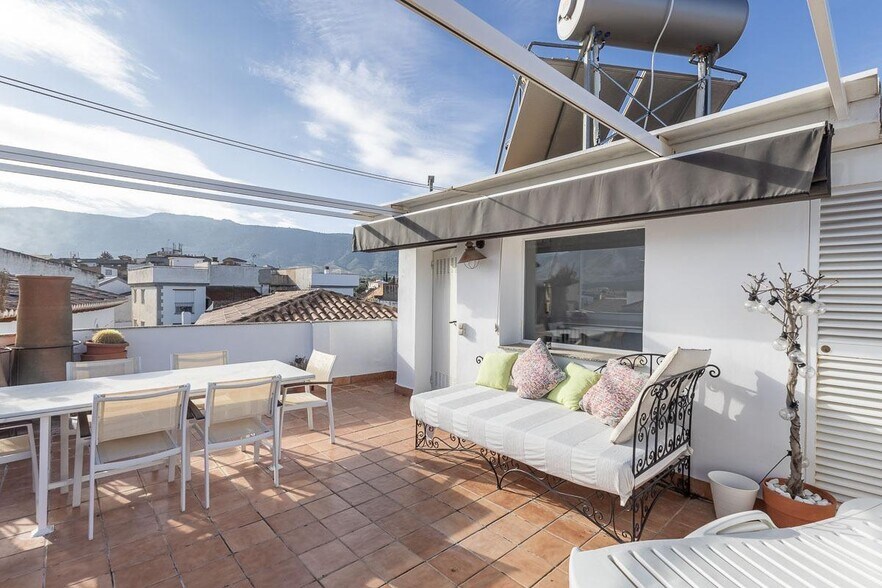 Immeuble residentiel dans Dílar, Granada à vendre - Photo de l’immeuble – Image 2 sur 50