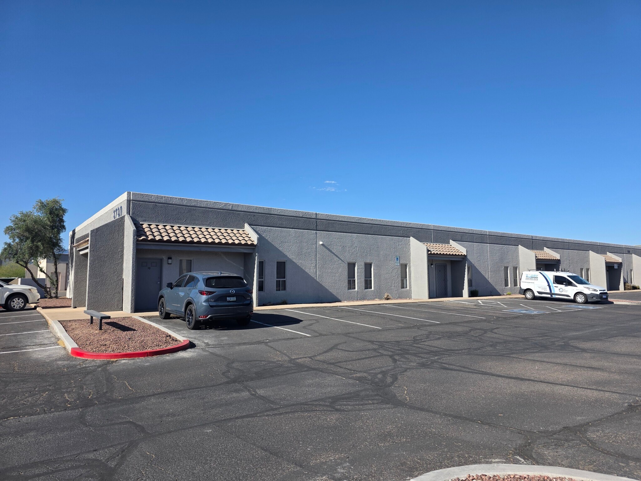 3200 S Dodge Blvd, Tucson, AZ à louer Photo principale– Image 1 sur 20