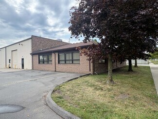 Plus de détails pour 5510 E 10 Mile Rd, Warren, MI - Industriel/Logistique à louer