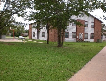 700 Janet St, Clearwater, KS à vendre - Photo principale – Image 1 sur 6