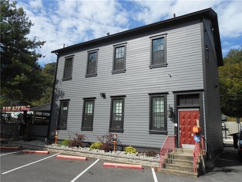 1000 Becks Run Rd, Pittsburgh, PA à louer - Photo de l’immeuble – Image 1 sur 10