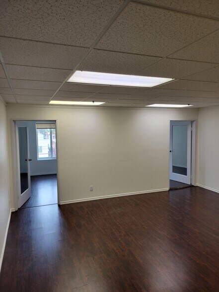 1110 N Brand Blvd, Glendale, CA à louer - Photo de l’immeuble – Image 2 sur 7